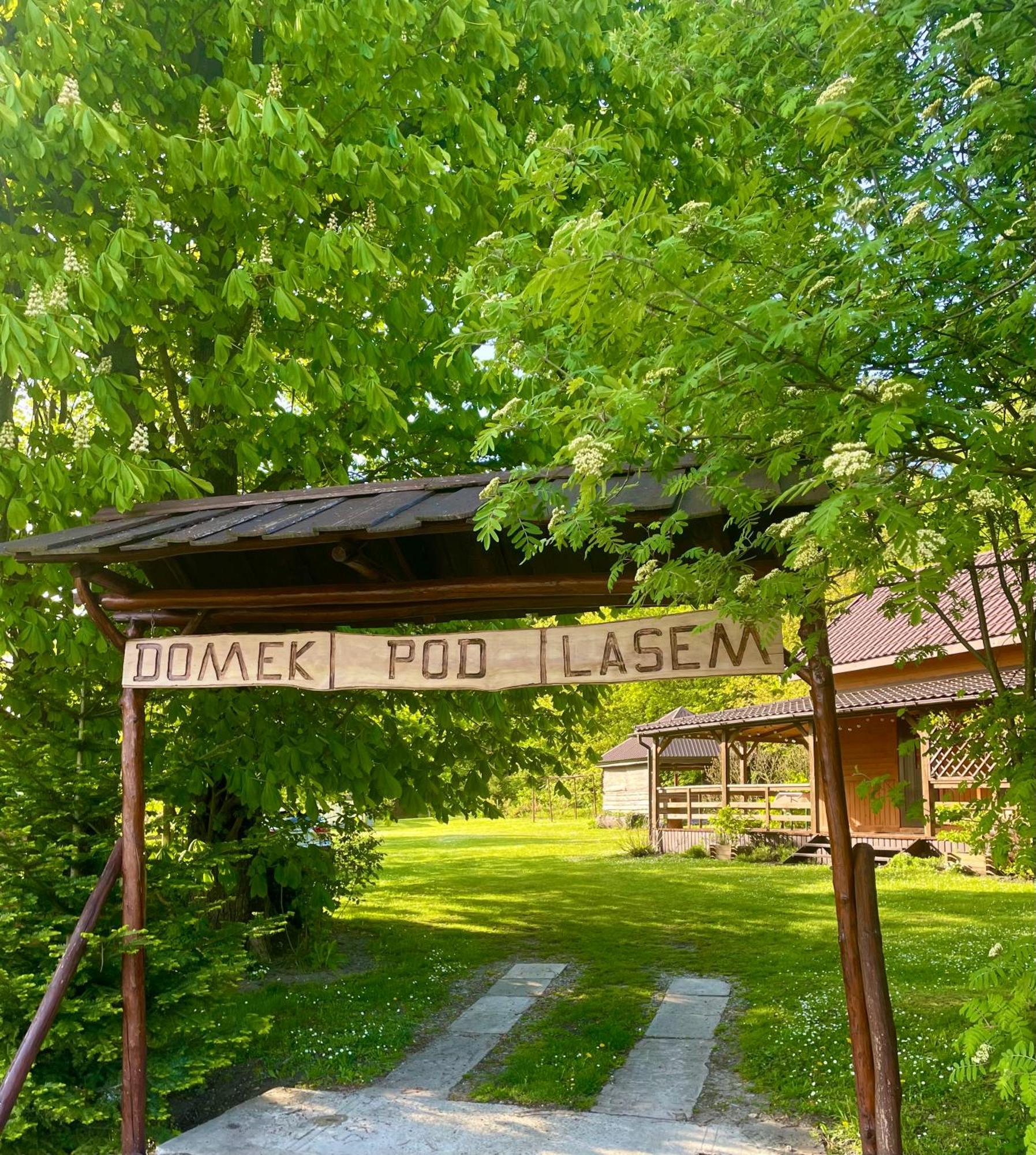 Villa Domek Pod Lasem Lubycza Krolewska Exterior foto